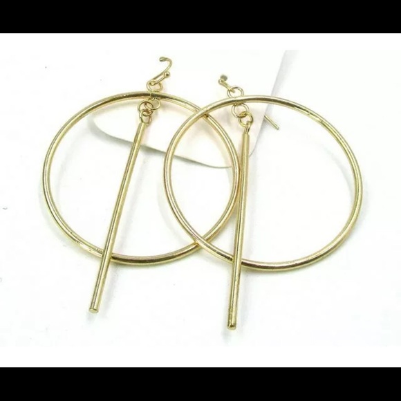 🌈4/$15 Gold Hoop earrings. - Picture 2 of 4